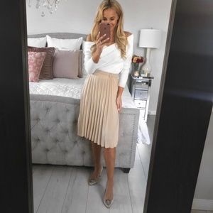 Off-the Shoulders Knitted Wrap Sweater in White